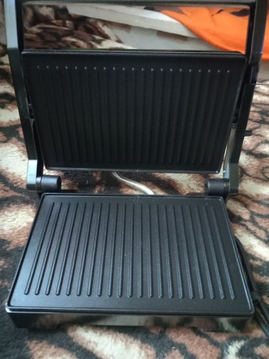 Nowy grill / opiekacz do panini