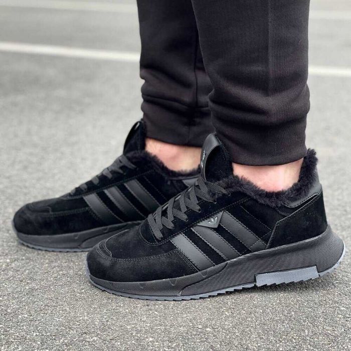 Зимові теплі Чорні кросівки Adidas на хутрі Адідас 40-44 чоловічі