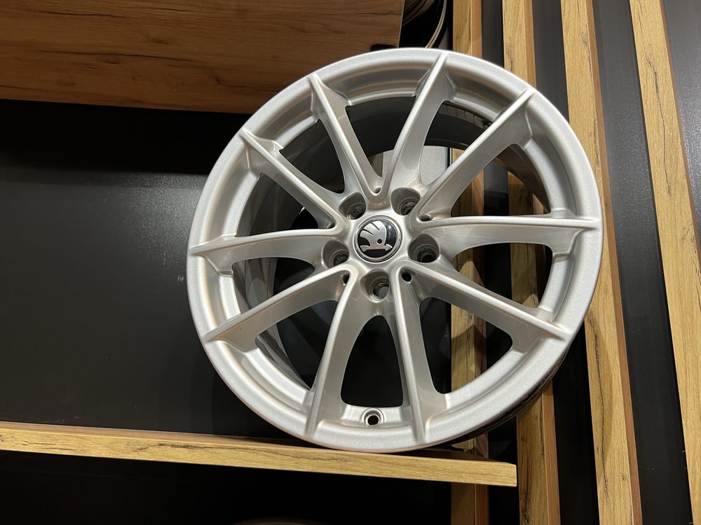 Alufelgi 5x112 Audi^ 17" Vw^ Skoda^ Seat^ A4^ A5 A6 Q2^ Q3 Q5^ Tiguan^