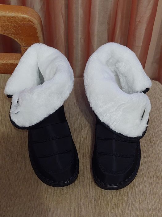 Ботинки женские зимние теплые дутики