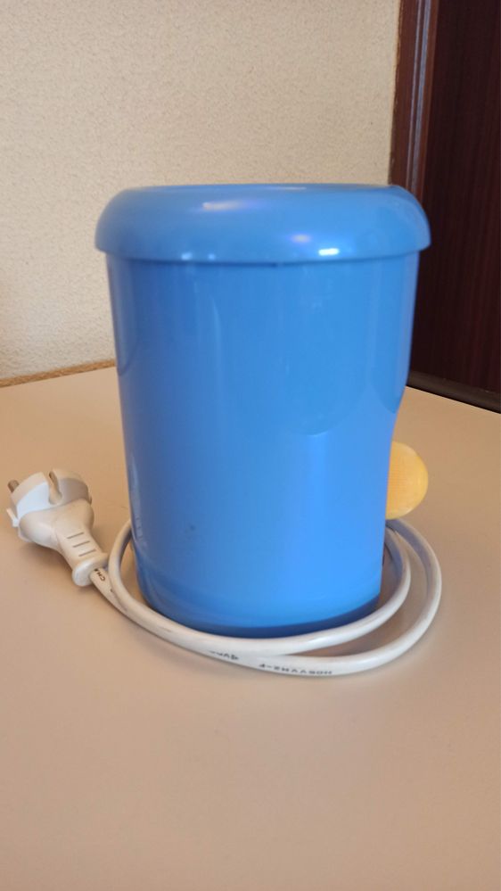 Aquecedor de biberões  12 V / 220 V