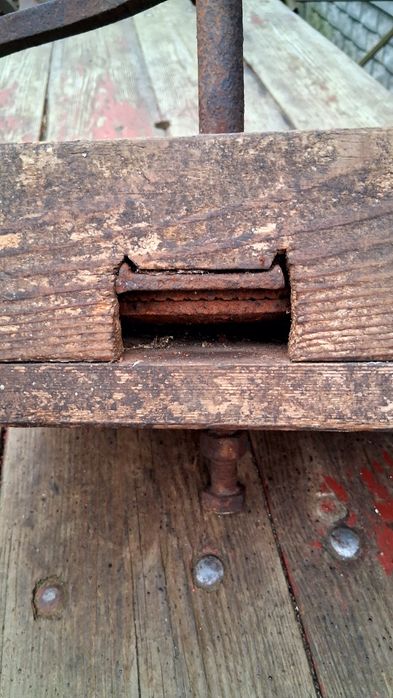 Młynek drewniany już Unikat z prl Do skansenu lub muzeum lub  jako ozd