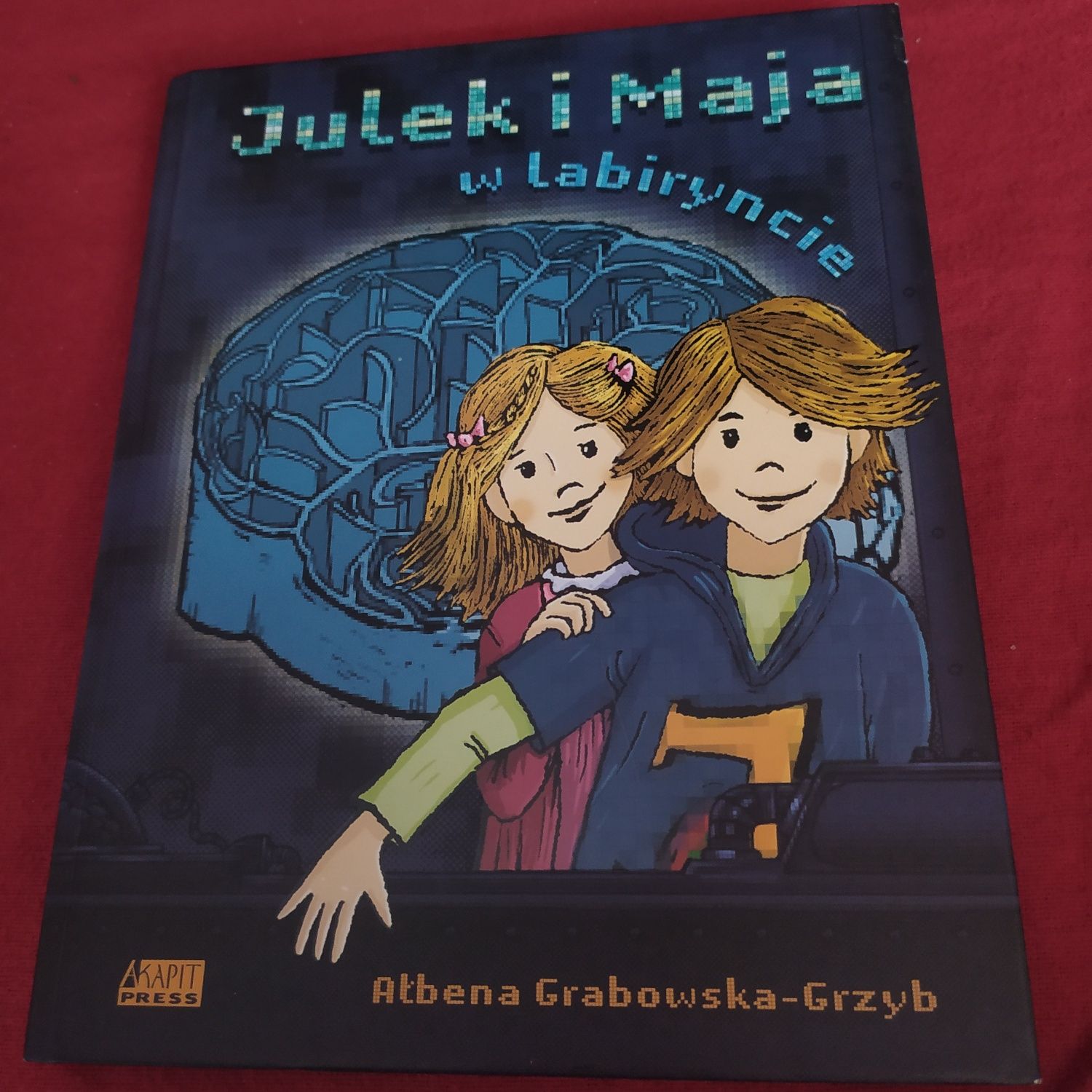 Julek i Maja w labiryncie - Ałbena Grabowska-Grzyb
