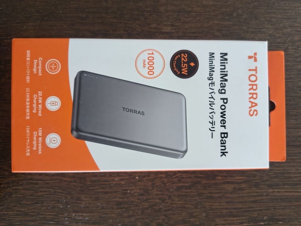 Powerbank TORRAS MiniMag 10000 mAh.
