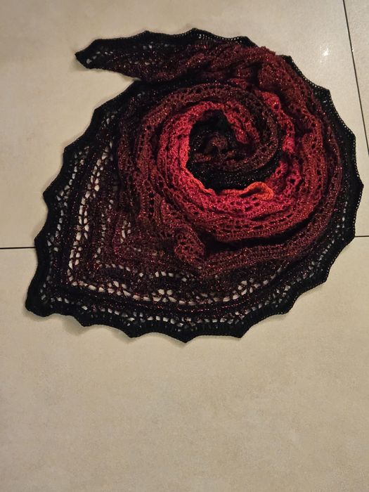 Chusta robiona na szydełku rękodzieło Handmade na prezent