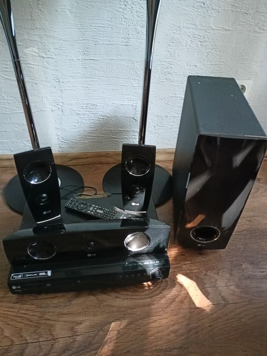 Kino domowe LG używane.