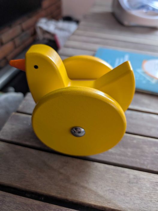 Drewniana zabawka kura wańka wstańka