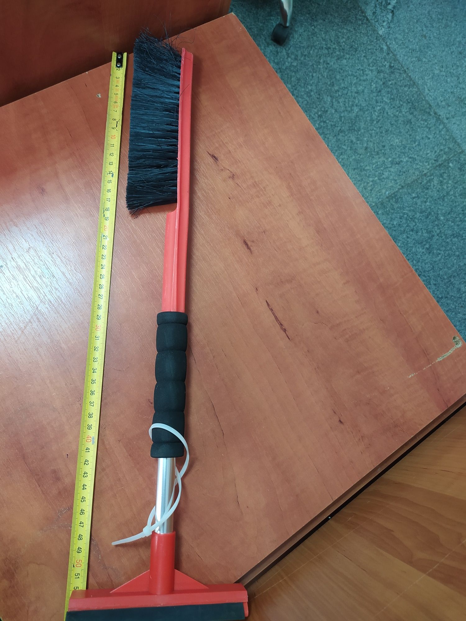 Продаётся щётка для снега