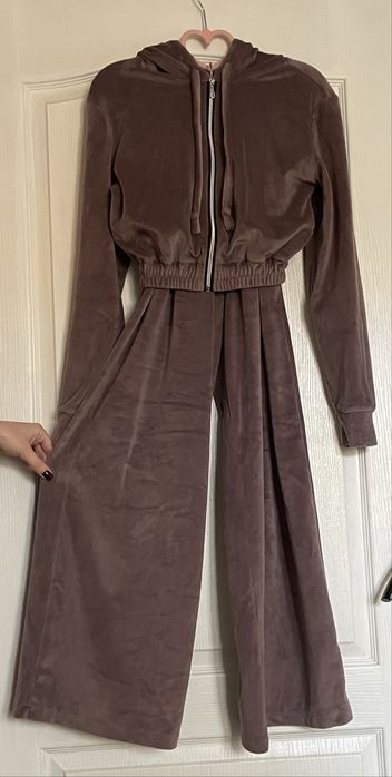 Велюровий костюм пильно- бузковий, без утеплення розмір М