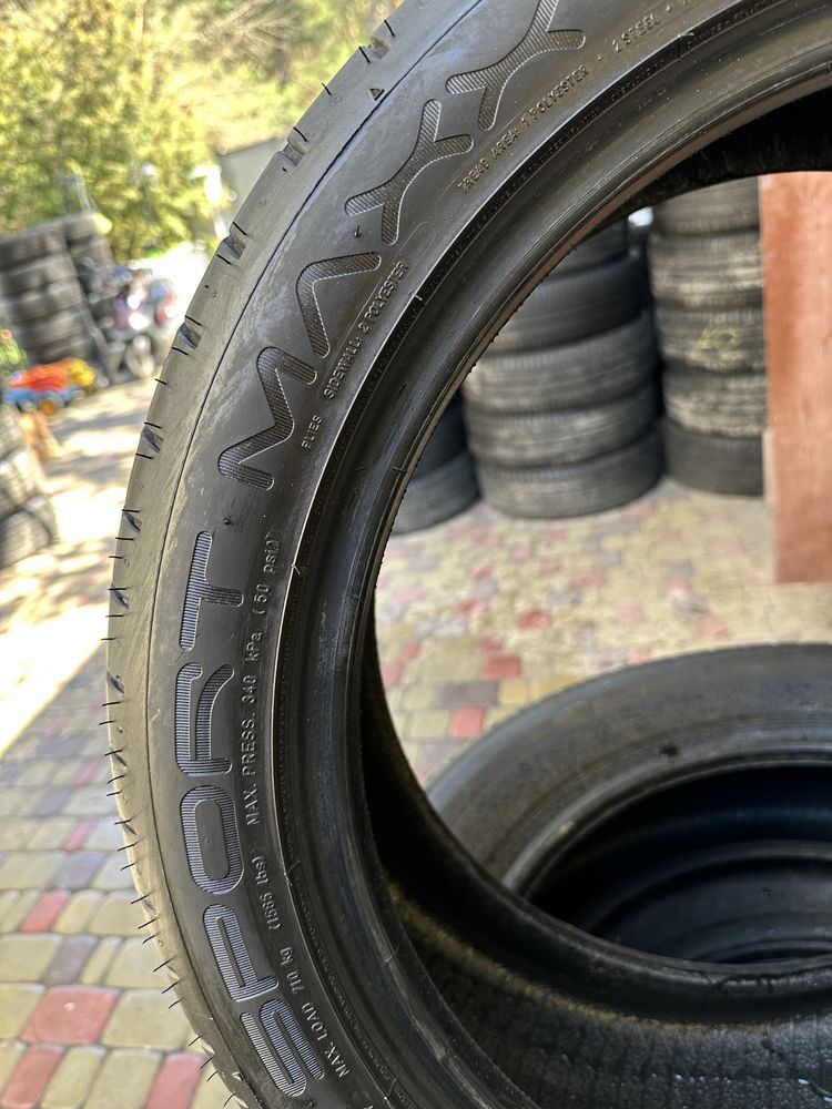 225/45/19 96W XL Dunlop SportMaxx RT, 2 шт .