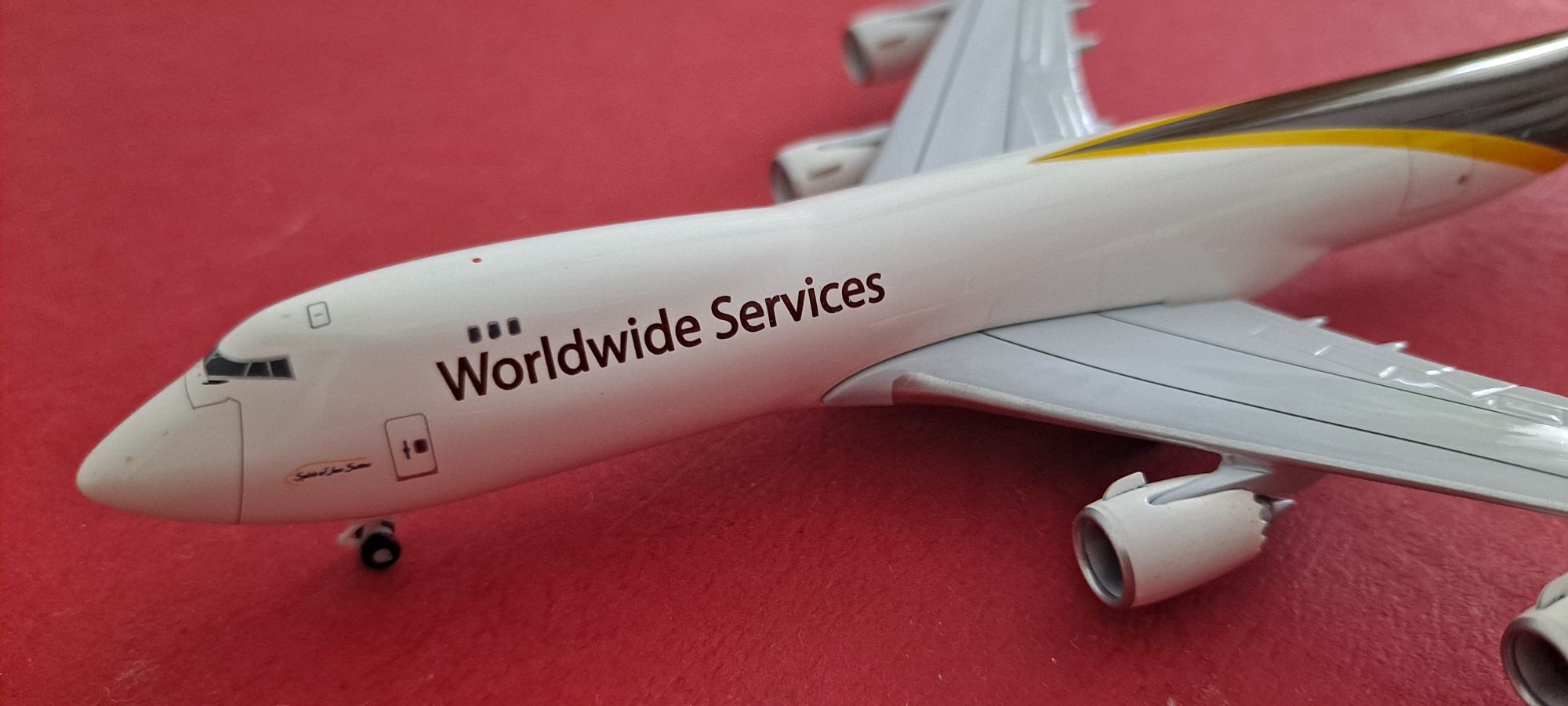 Samolot Boeing 747 - 8F ups 1:500 Herpa