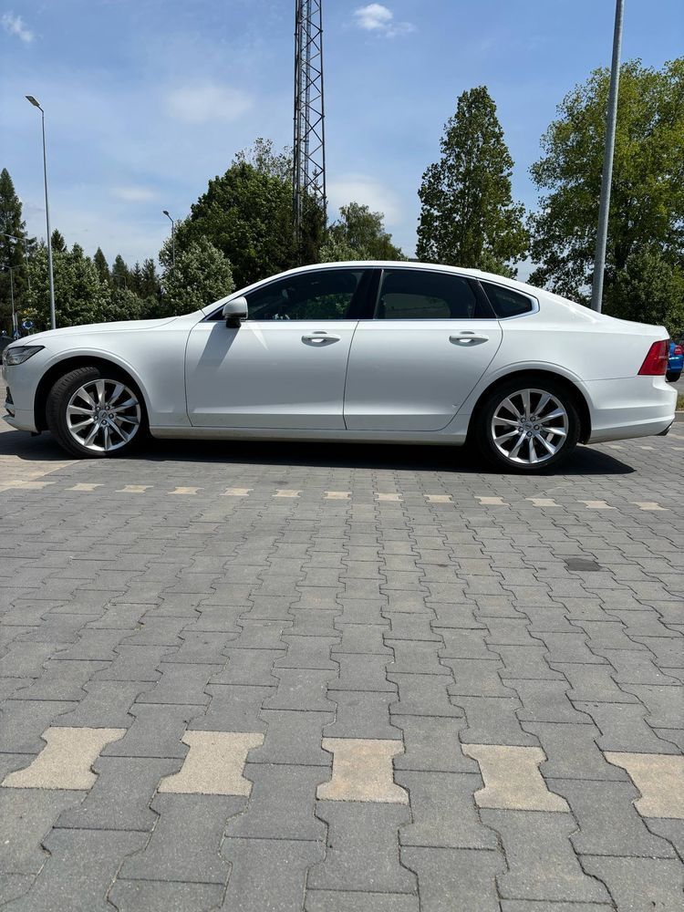 Volvo S90 volvo s90 d4
