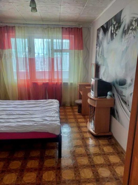 Продается 3 ком. квартира. Заболотного - Крымский бульвар. Срочно !