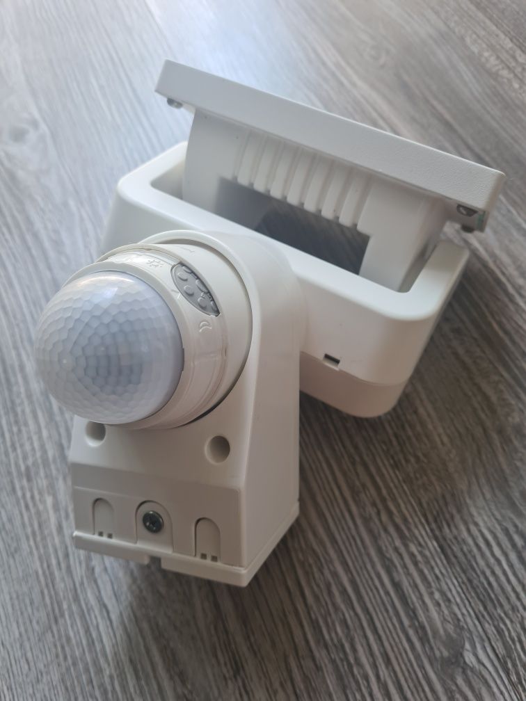 Lampa Halogen LED Reflektor STEINEL LS 150 s obrotowa