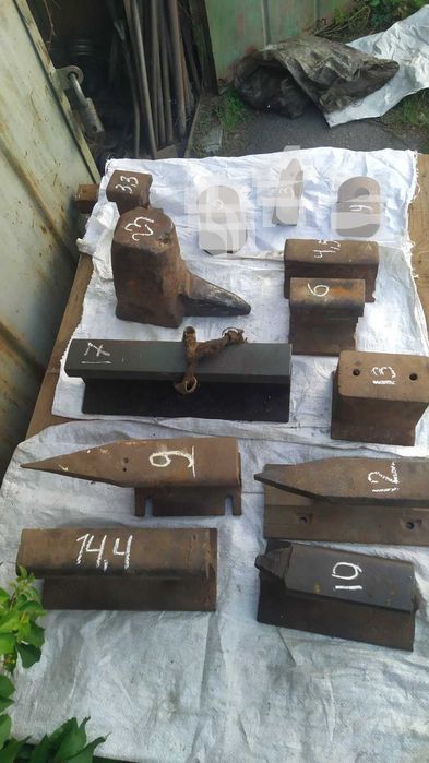 Ковадло Наковальні виготовлені з рейок та оригінальні