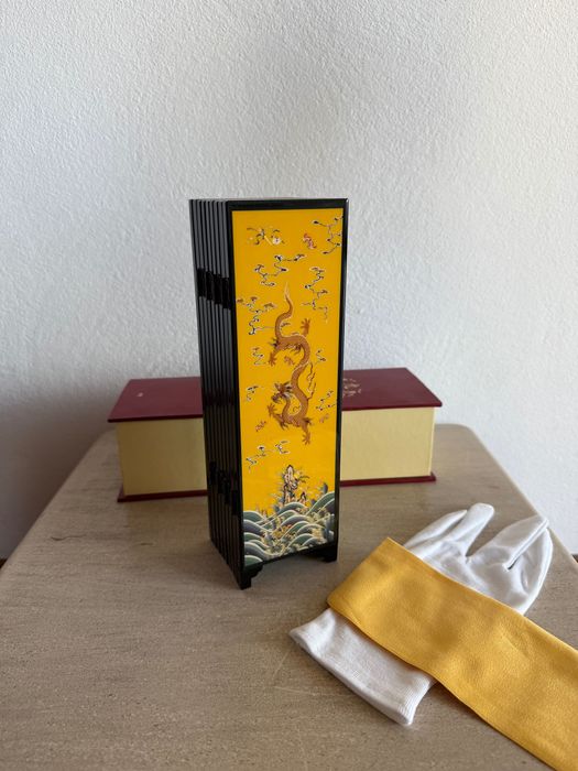 Mini biombo decorativo “Nove Dragões” Museu do Palácio Imperial Pequim