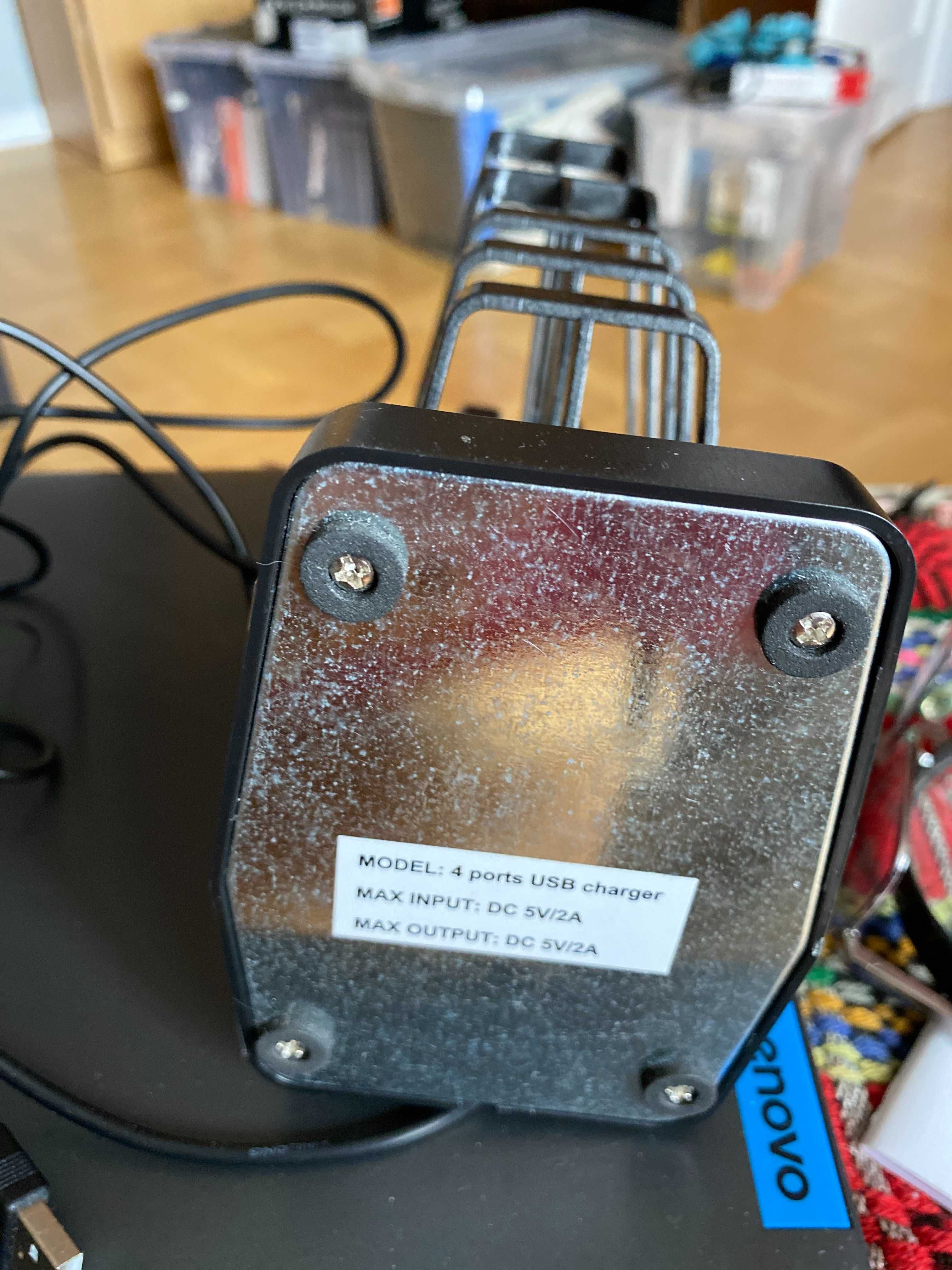 Stacja ładująca  pady do konsoli z 4 portami USB rok gwarancji