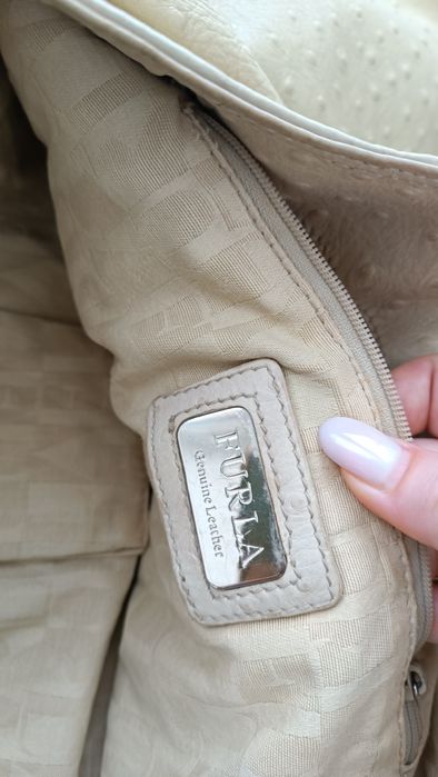 Сумка хобо зі страусиної шкіри Furla