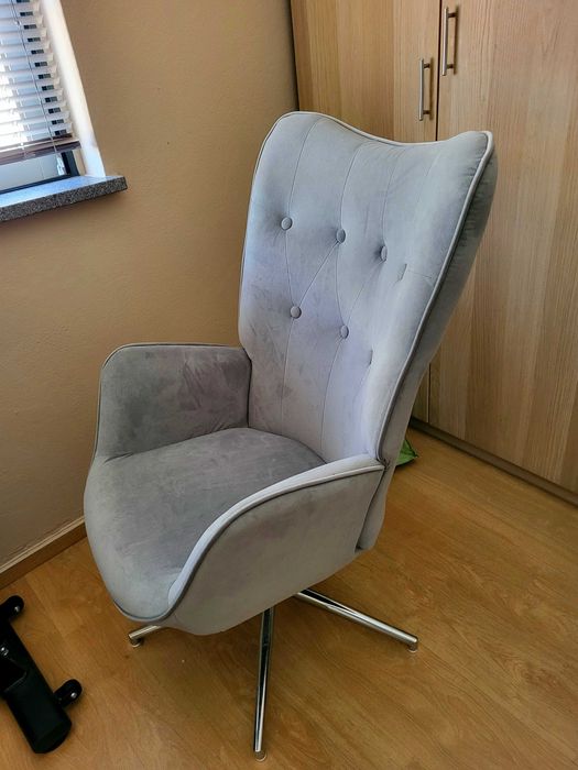 Cadeirão Cinza Claro