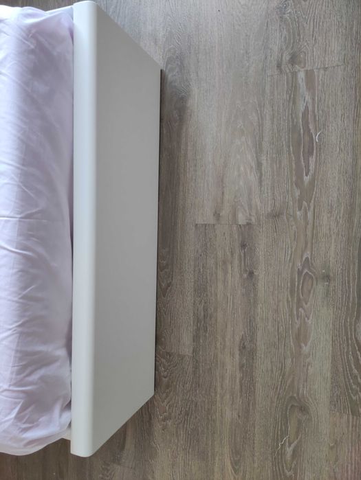 Cama e colchão como novos