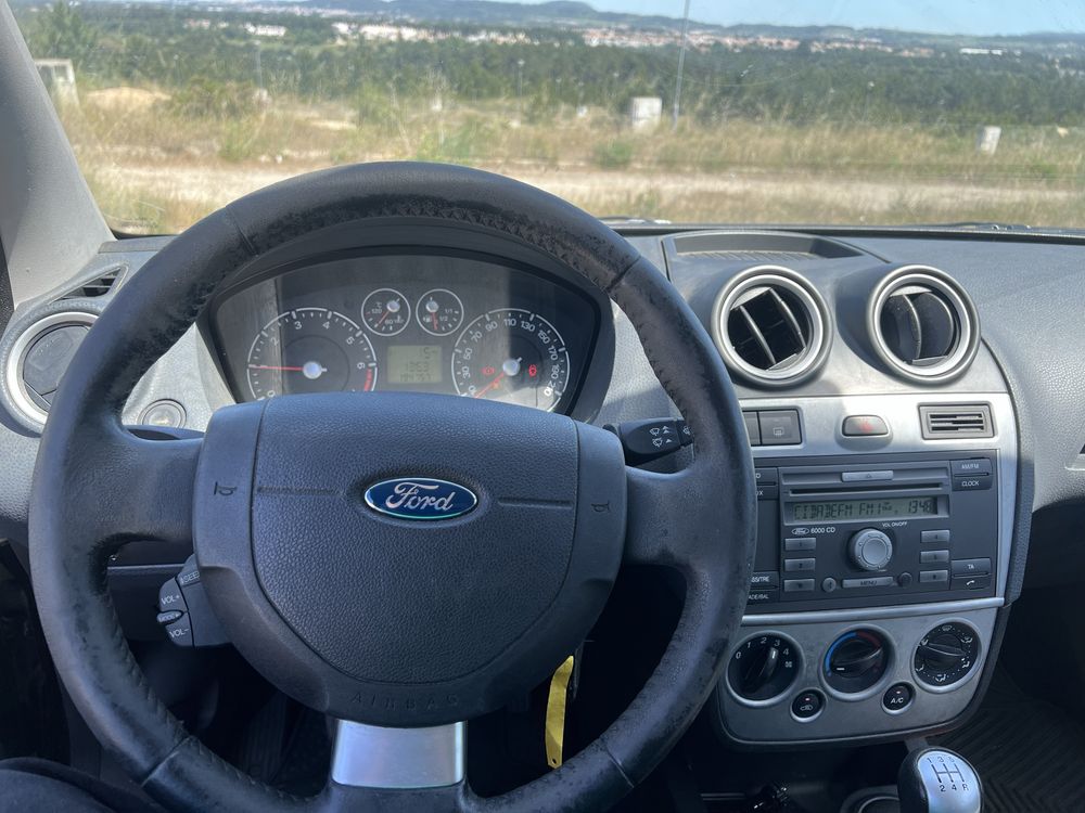 Ford Fiesta 1.2 - Financiamento