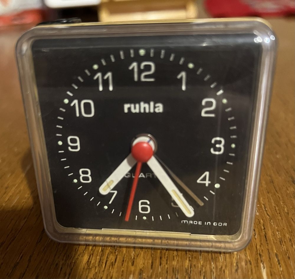 RUHLA QUARTZ Made In GDR. Budzik (?lata 60?70?)