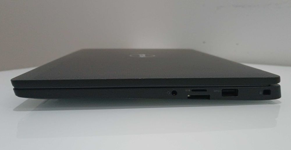 Dell Latitude 14 7400 – Ecrã 14 FHD/Intel Core i5/SSD NVME/12GB RAM