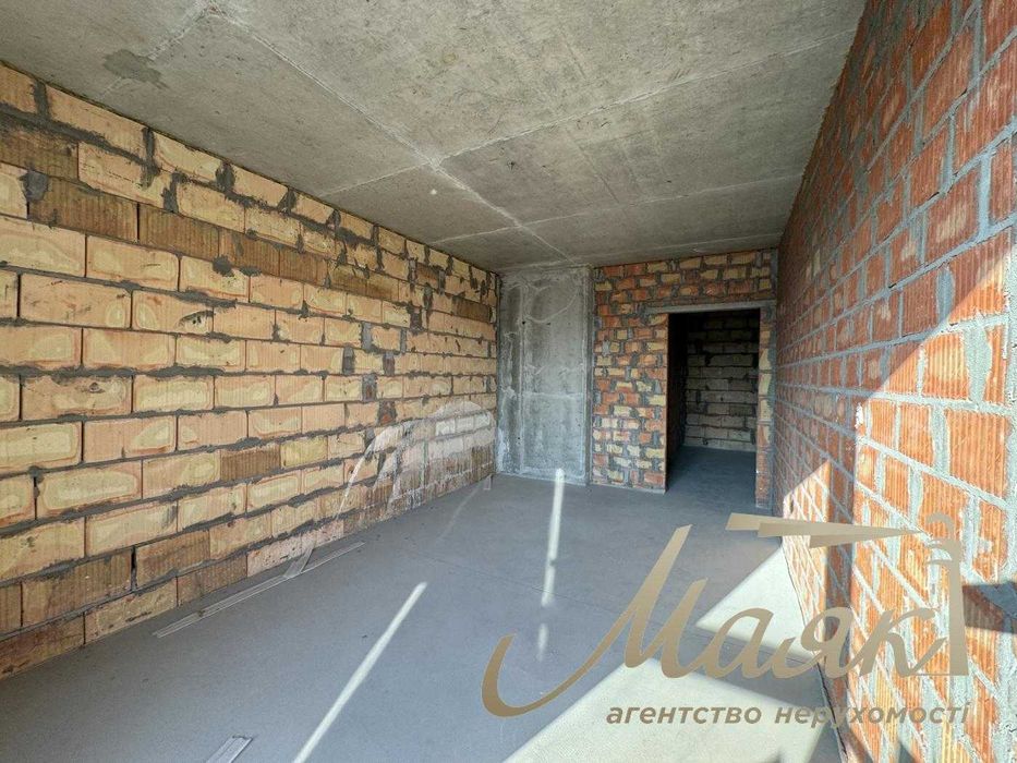 Продажа 2-к квартиры 72м2, ЖК Владимирский, Антоновича, Центр.