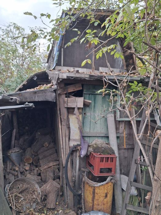 Продам дом дачу с грубой и дровами