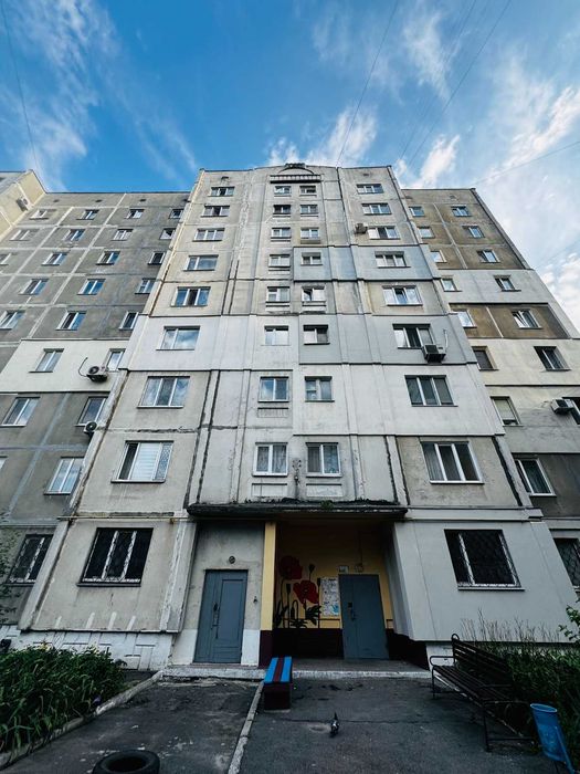 Продається 3-кімнатна квартира