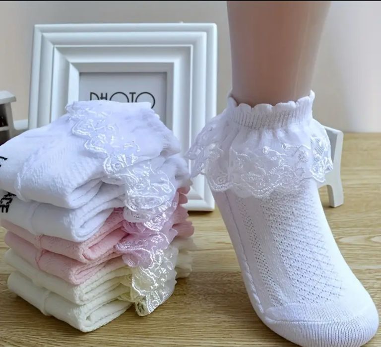 Skarpetki dla dziewczynek w wieku od 1 do 3 lat, 4 pary.