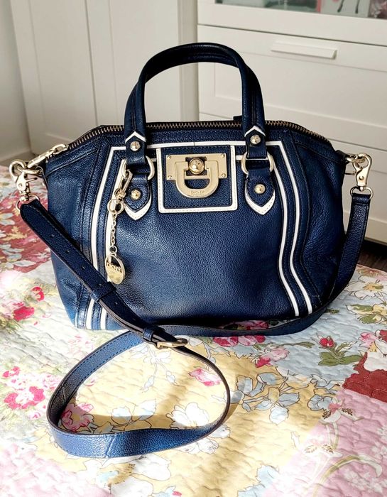 Mala DKNY azul bem estimada