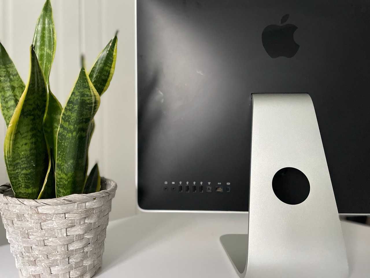 Komputer Apple iMac 20" połowa 2009 r. 2,26 GHz Intel Core 2 Duo 2 GB