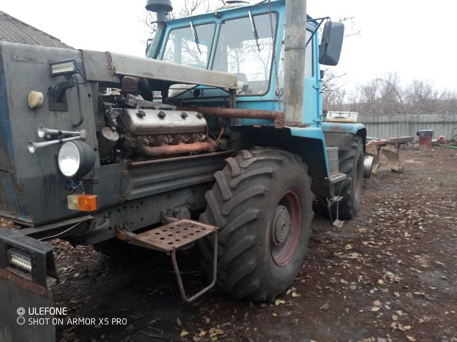 Трактор Т-150 (ЯМЗ-238) з плугом ПЛН-5