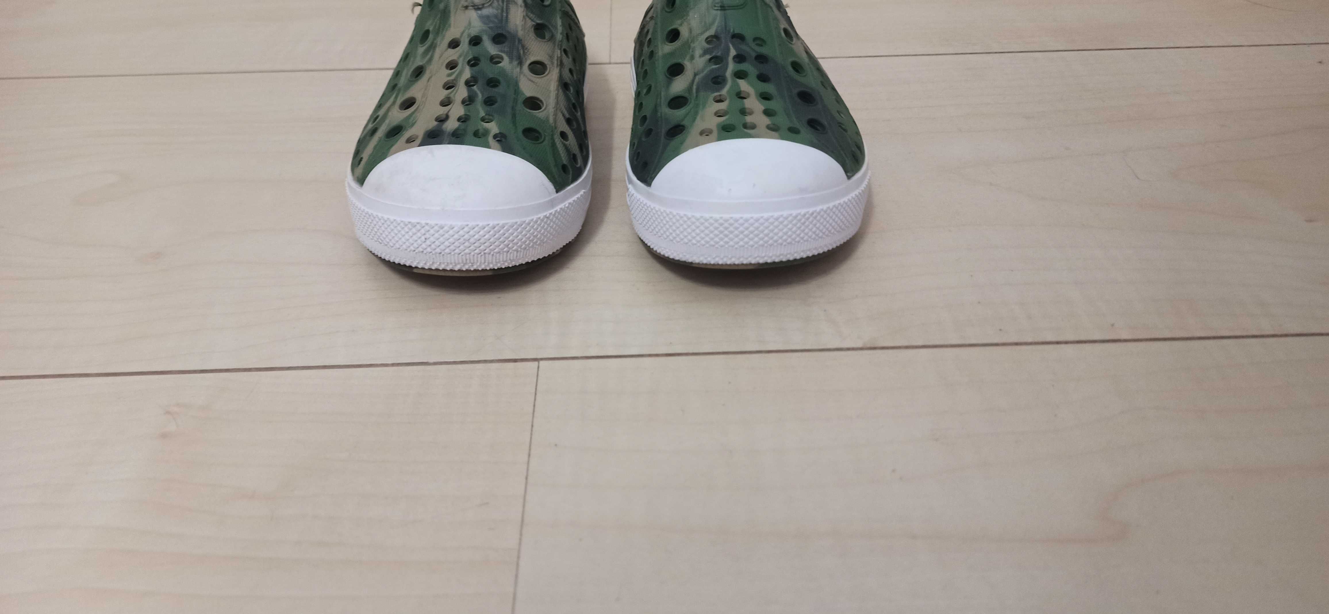 Sketchers klapki buciki dziecięce na basen crocsy r. 7 24 14 cm