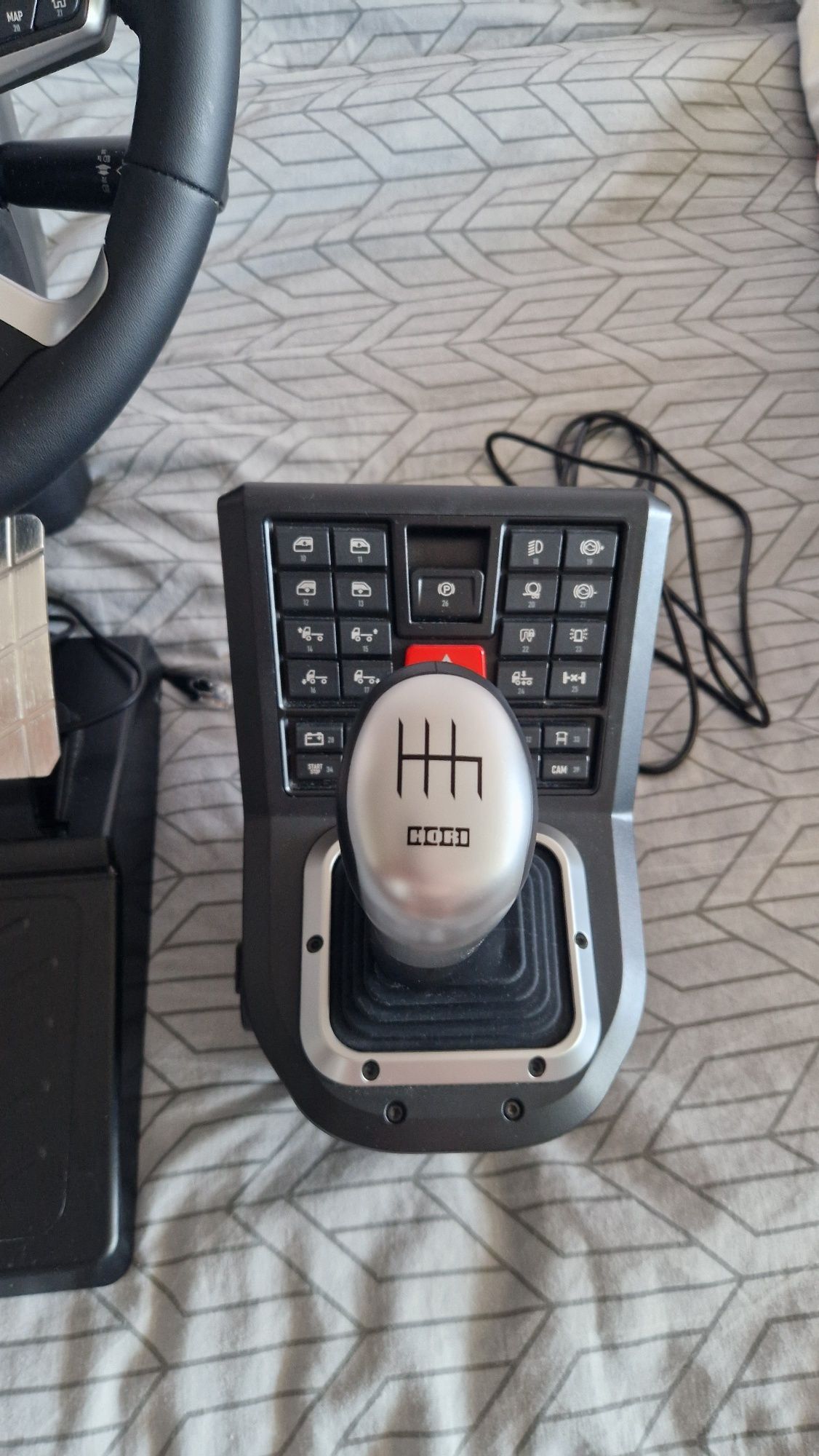 Kierownica Hori Force Feedback Truck Control System HPC-044E z pedałam