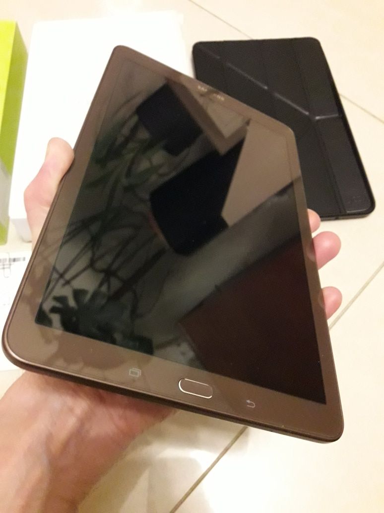 Планшет Samsung Galaxy Tab E 9,6