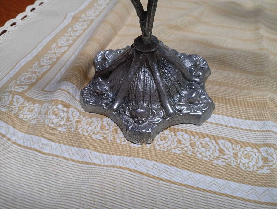 Castiçais para suporte de 3 velas