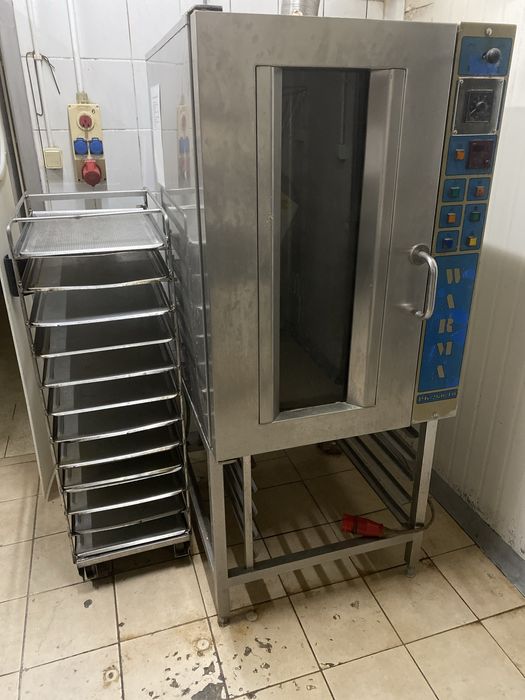 Piec konwekcyjno parowy + podstawa + wózek z blachami