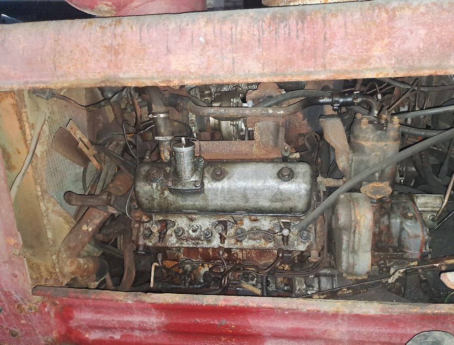 Трактор т-150 з відвалом.