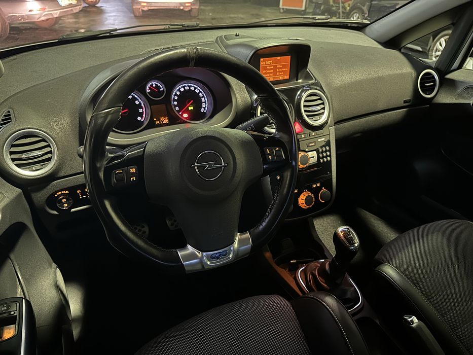 Opel corsa OPC 192cv
