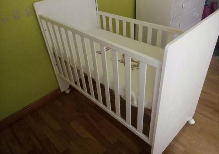 Berço Micuna e colchão