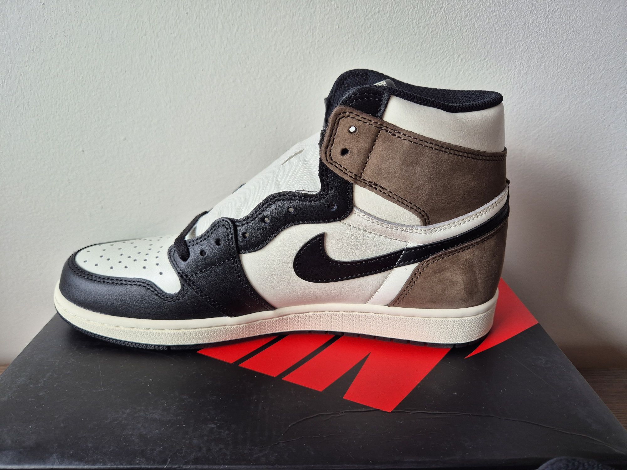 Jordan 1 High OG Dark Moka