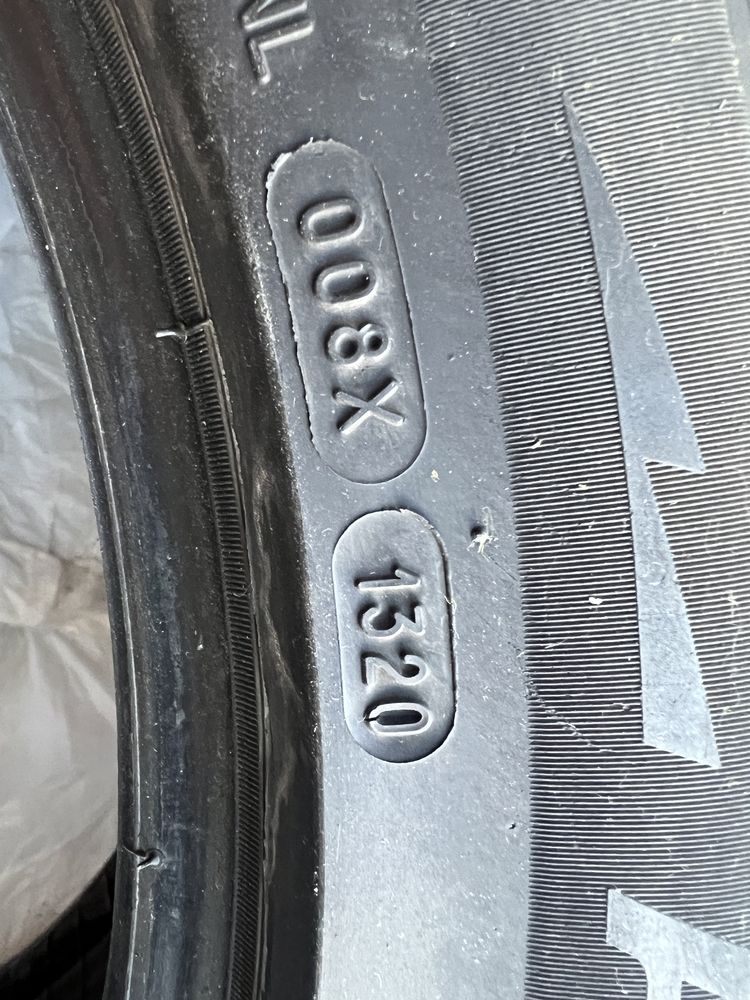 Продам зимові шини Michelin 255/45/19
