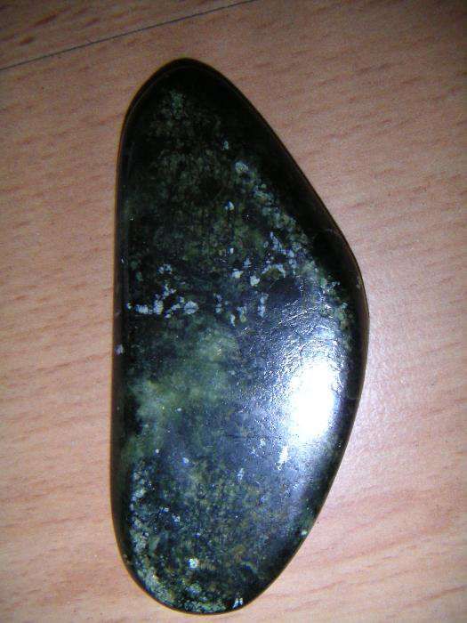 kamień - jaspis odcienie zieleni