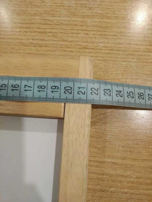 Tacka w ramie drewnianej z stabilizatorem