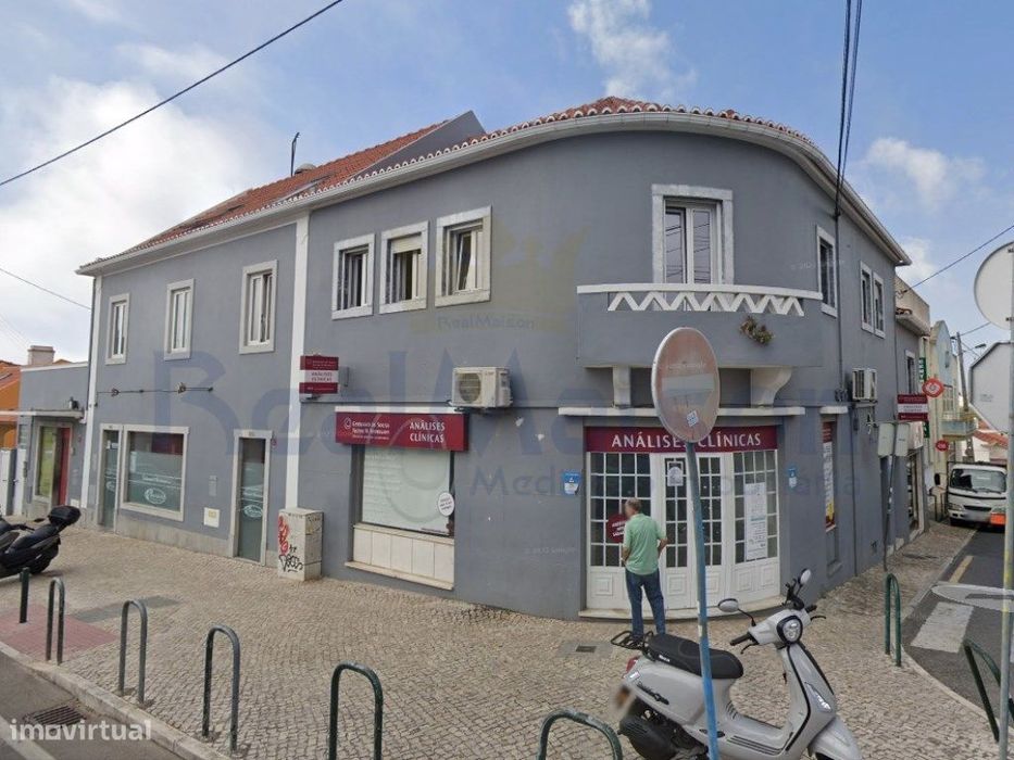 Vende-se Prédio na Amoreira - Alcabideche