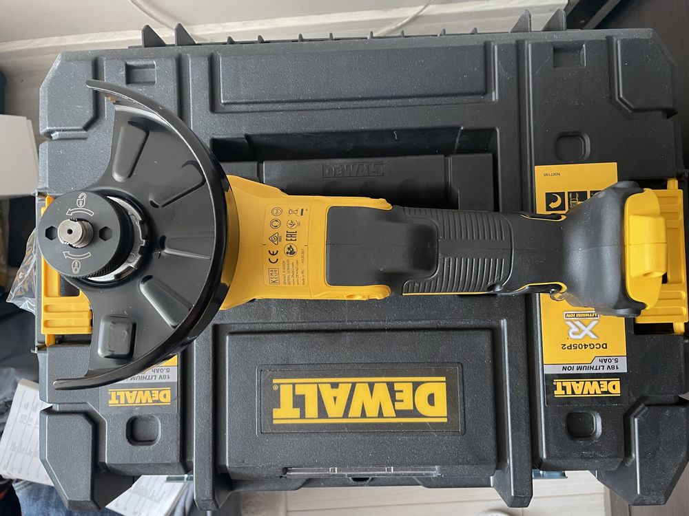 Nowy Dewalt DCG405p2 / 2x akumulator 5ah / ładowarka