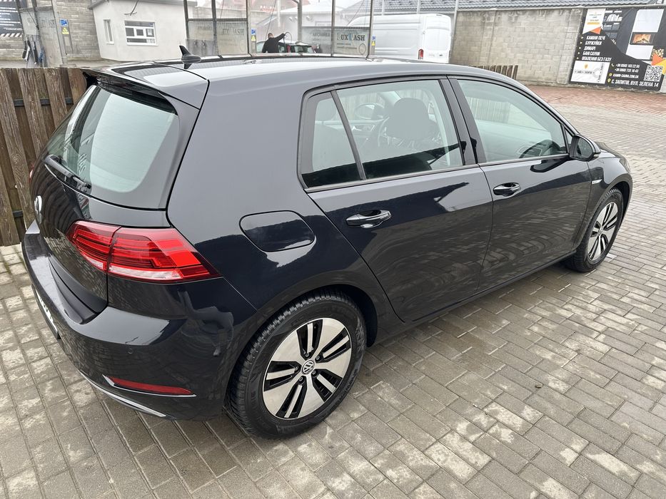 Volkswagen E-Golf 7 Фольксваген е-гольф VII електричне