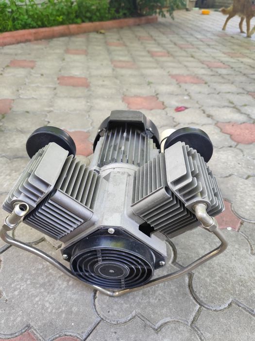 Стоматологічний компресор.Стоматологический компрессор.